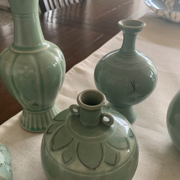 Elegant Green Celadon Vase Set - Picture 4 of 8